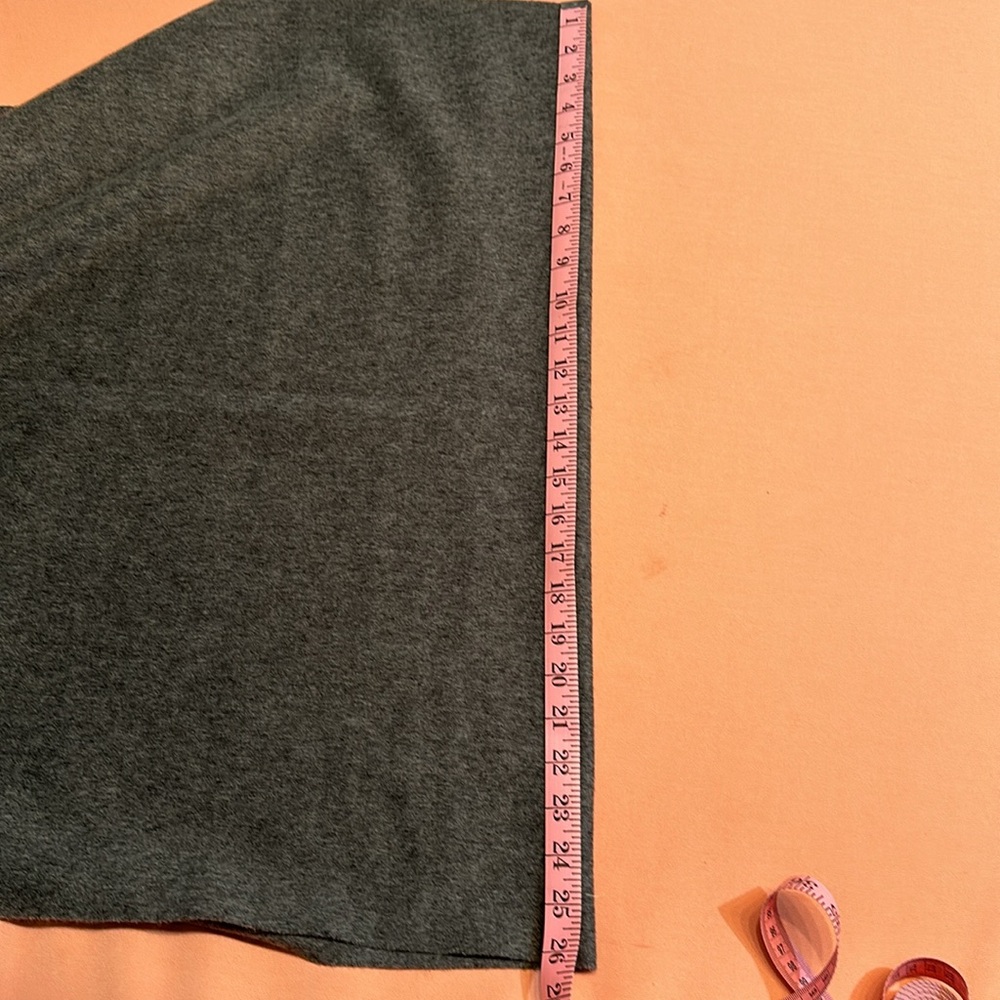 New Vince 100% Merino Wool/Laine Scarf. Gray. - Picture 6 of 7